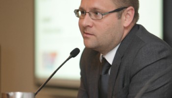 AIEC1510-6-0802-2.jpg